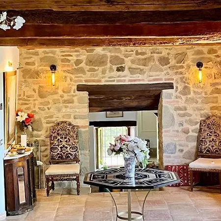 Italian Villa. Infinity Pool, Fab Views, 10 Acres. Preggio